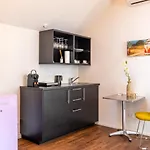 Luxstay - Self-check-in