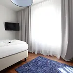 Luxstay - Self-check-in Hotel