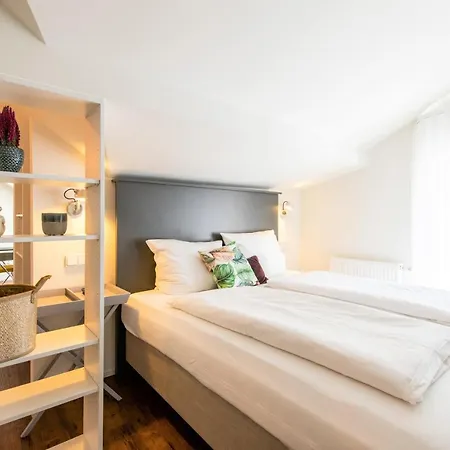 Luxstay - Self-check-in