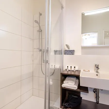 Hotel Luxstay - Self-check-in Bad Nauheim