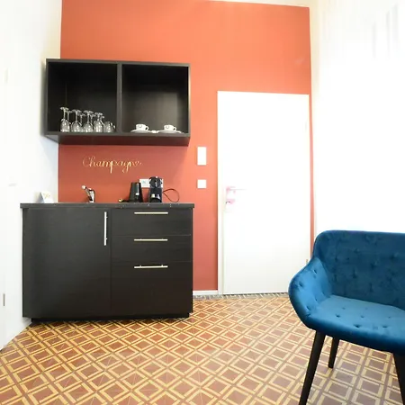 Luxstay - Self-check-in Hotel