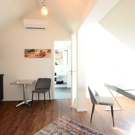 Hotel Luxstay - Self-check-in 3*