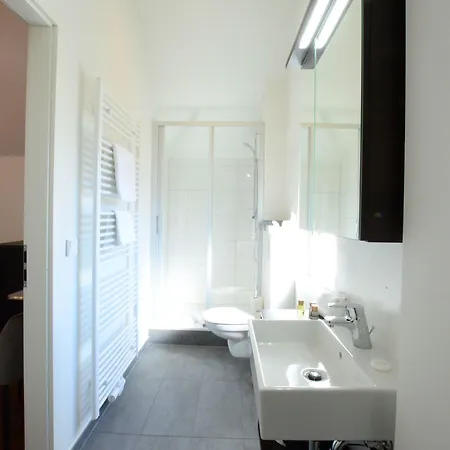 Hotel Luxstay - Self-check-in Bad Nauheim