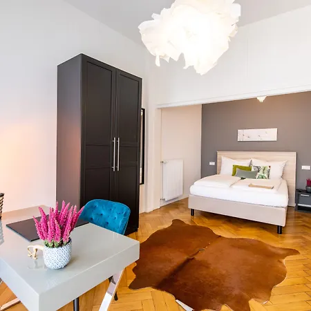 Hotel Luxstay - Self-check-in Bad Nauheim