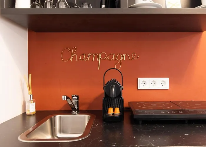 Szálloda Luxstay - Self-check-in