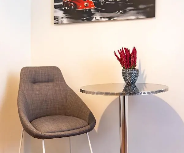 Szálloda Luxstay - Self-check-in 3*