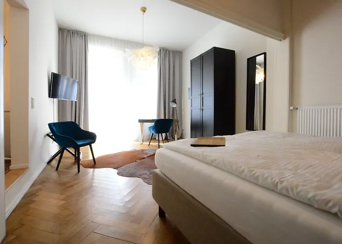 Szálloda Luxstay - Self-check-in 3*