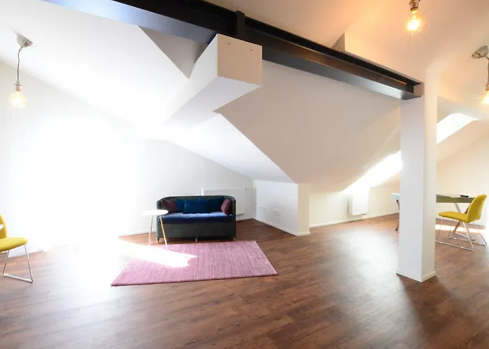 Szálloda Luxstay - Self-check-in 3*