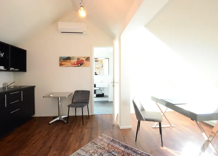 Szálloda Luxstay - Self-check-in 3*