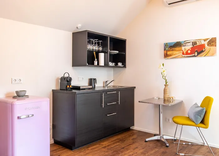 Szálloda Luxstay - Self-check-in 3*